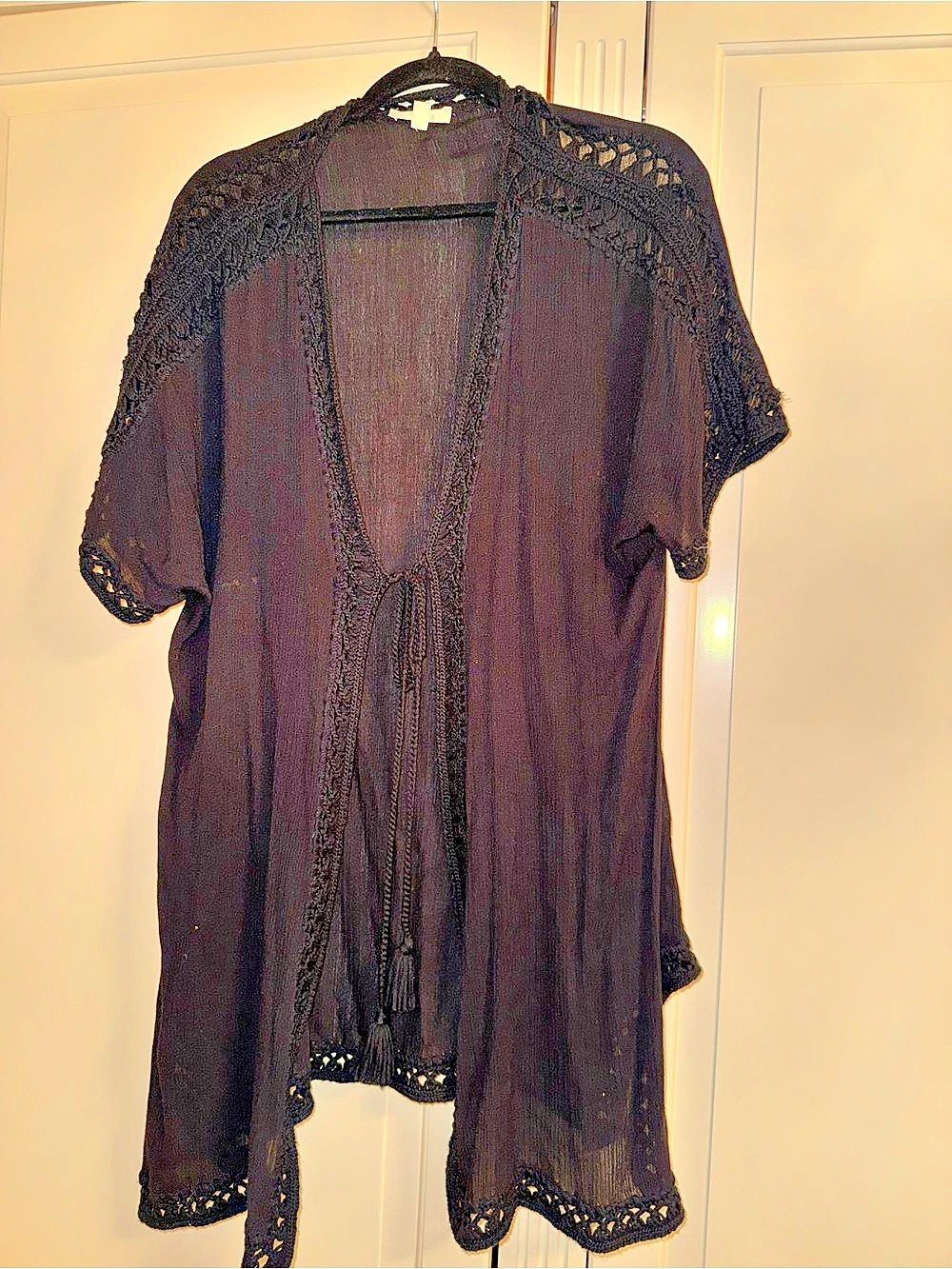 Lila Black Lace kimono / Trim Swim Cover-Up Size Small Like New